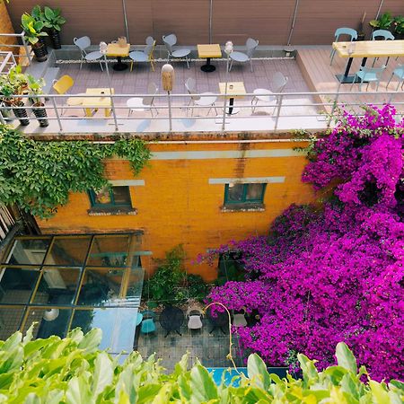 The Cloudland International Youth Hostel Close To The City Center,10 Min Walks To The Subway, Close To The Night Market, Old Street, Green Lake, English-Speaking Service, Free Activity Convenient Payment And Visa Cards Are Accepted Kunming Exteriör bild