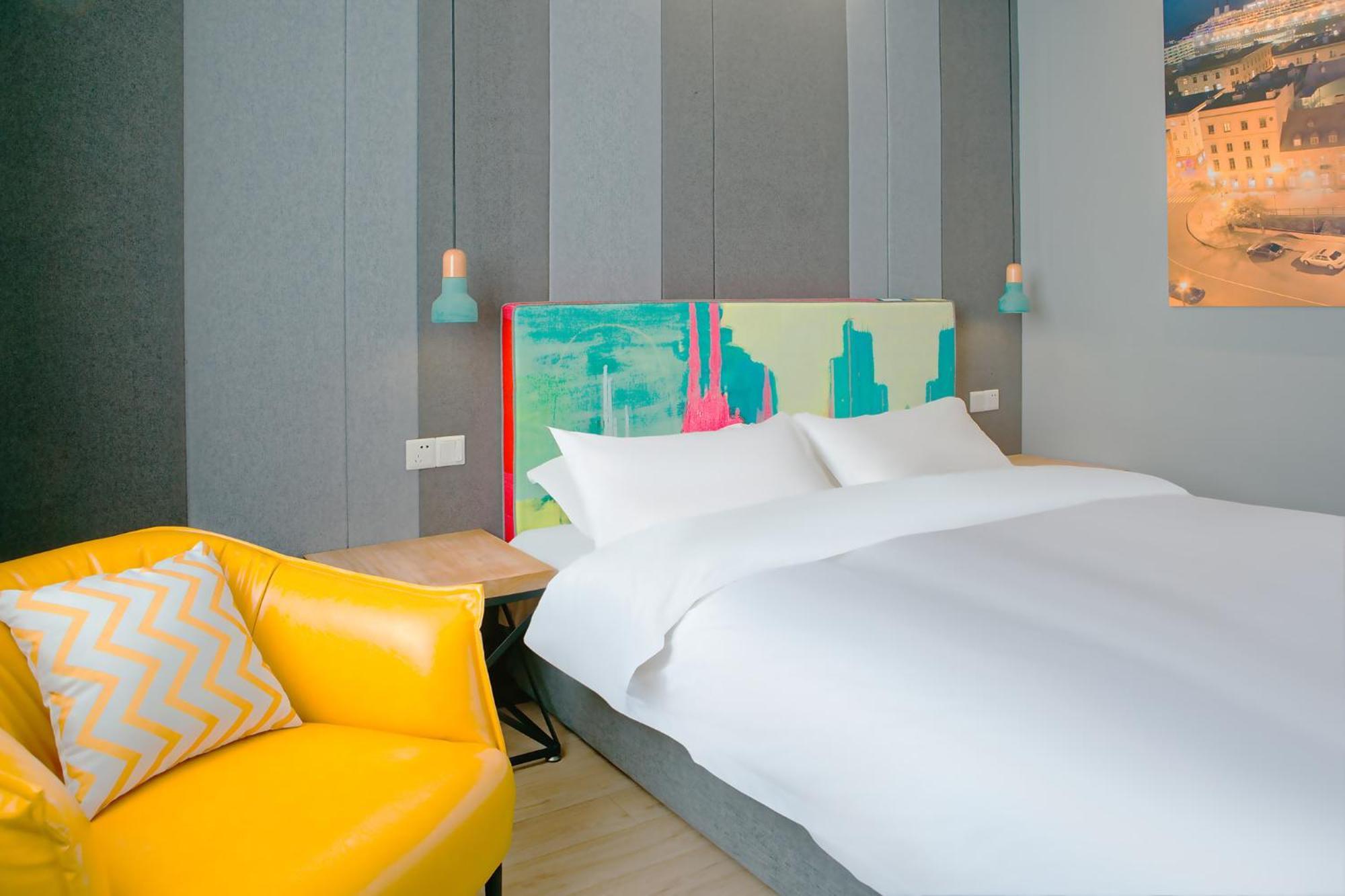 The Cloudland International Youth Hostel Close To The City Center,10 Min Walks To The Subway, Close To The Night Market, Old Street, Green Lake, English-Speaking Service, Free Activity Convenient Payment And Visa Cards Are Accepted Kunming Exteriör bild