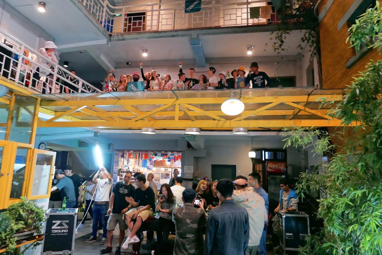 The Cloudland International Youth Hostel Close To The City Center,10 Min Walks To The Subway, Close To The Night Market, Old Street, Green Lake, English-Speaking Service, Free Activity Convenient Payment And Visa Cards Are Accepted Kunming Exteriör bild